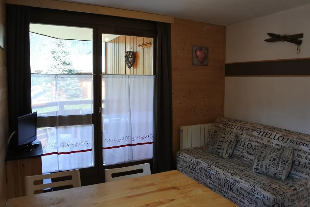 Les Ambrumes Morzine 0*,